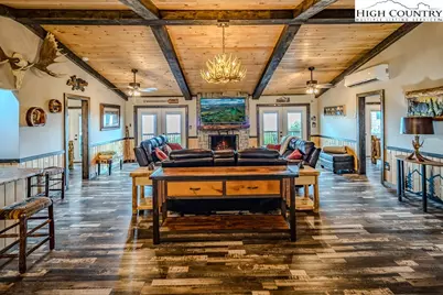 128 Hawthorn Road, Beech Mountain, NC 28604 - Photo 2