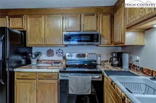 303 Sugar Top Dr, Sugar Mountain, NC 28604 - Photo 16