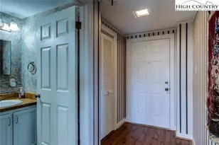 303 Sugar Top Dr, Sugar Mountain, NC 28604 - Photo 6