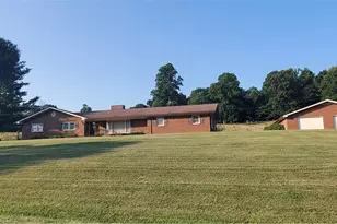 427 J E Gentry Rd, Crumpler, NC 28640 - Photo 4