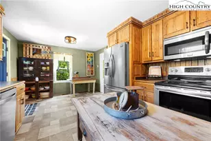 261 Tumbling Brk Dr, Banner Elk, NC 28604 - Photo 18