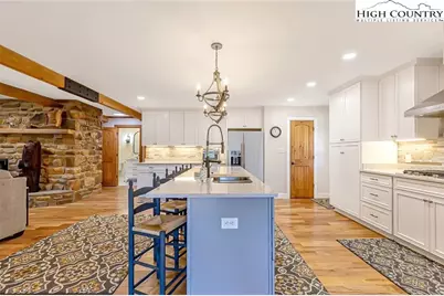 389 Auborn Trivette Road, Sugar Grove, NC 28679 - Photo 12