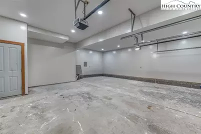 5023 Elk Park Highway, Elk Park, NC 28622 - Photo 32