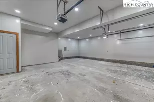 5023 Elk Park Hwy, Elk Park, NC 28622 - Photo 32