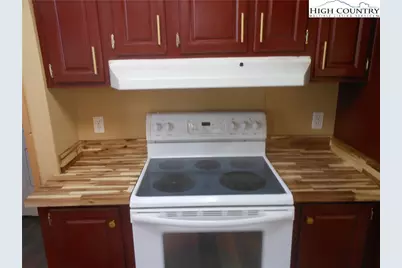 111 Oxford Lane, Blowing Rock, NC 28605 - Photo 10