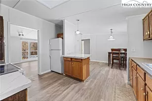 111 Oxford Ln, Blowing Rock, NC 28605 - Photo 18