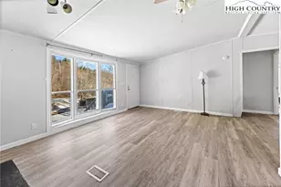 111 Oxford Ln, Blowing Rock, NC 28605 - Photo 24