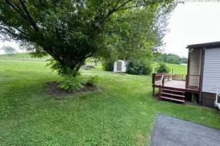 32 Stoneacres Ln, Independence, VA 24348 - Photo 6