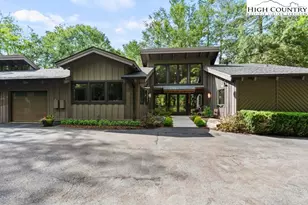 1325 Golf Course Rd, Linville, NC 28646 - Photo 6