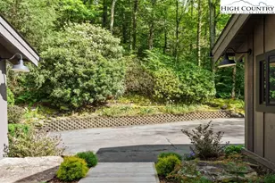 1325 Golf Course Rd, Linville, NC 28646 - Photo 8