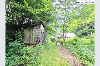 13296 Nc Highway 194, Lansing, NC 28643 - Photo 30