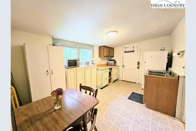 13296 Nc Highway 194, Lansing, NC 28643 - Photo 8