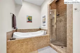 201 Jefferson Station Pl, West Jefferson, NC 28694 - Photo 16