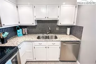 303 Sugar Top Dr, Sugar Mountain, NC 28604 - Photo 8
