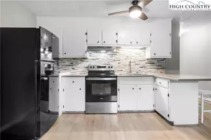 1469 W King St, Boone, NC 28607 - Photo 4