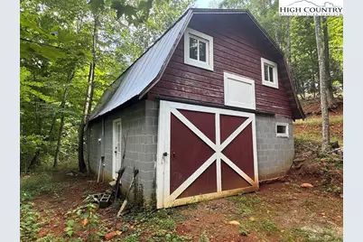 10 Autumn Lane, West Jefferson, NC 28694 - Photo 2