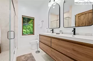 124 Holly Ln, Beech Mountain, NC 28604 - Photo 6