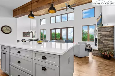 124 Holly Lane, Beech Mountain, NC 28604 - Photo 18