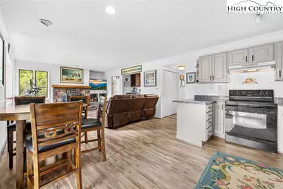 200 Glenwood Lane Lane #J33, Sugar Mountain, NC 28604 - Photo 10