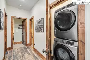 409 Jewel Weed Trl, Newland, NC 28657 - Photo 40