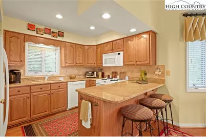 461 Waterside Drive #4, Blowing Rock, NC 28605 - Photo 12