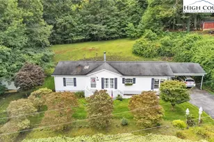 171 Autumn Ln, West Jefferson, NC 28694 - Photo 2