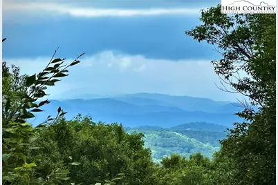 11 Fox Crest Road, Beech Mountain, NC 28604 - Photo 1
