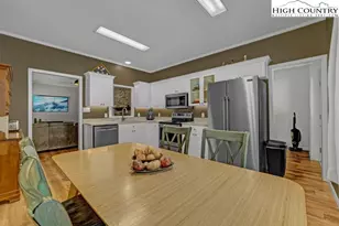 61 Snowbird Ln, Linville, NC 28646 - Photo 4