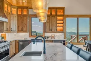 132 Sun Peaks Trl, Beech Mountain, NC 28604 - Photo 18