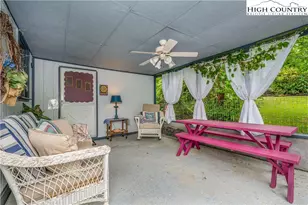 25 Reuben Wooten Rd, Banner Elk, NC 28604 - Photo 32