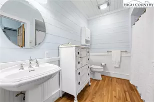 410 / 560 Puckett Rd, Banner Elk, NC 28604 - Photo 18