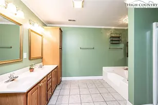 1006 Turnberry St, Lenoir, NC 28645 - Photo 16