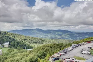 303 Sugar Top Dr, Sugar Mountain, NC 28604 - Photo 22