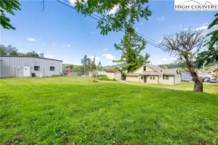 169 Railroad St, Newland, NC 28657 - Photo 16