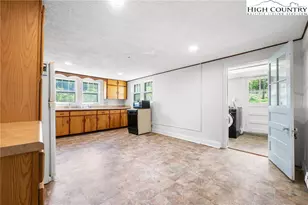 169 Railroad St, Newland, NC 28657 - Photo 24