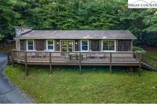 150 Ivy Ct, Banner Elk, NC 28604 - Photo 2
