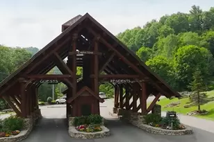 180 Eagle Vlg Cir, Banner Elk, NC 28604 - Photo 36