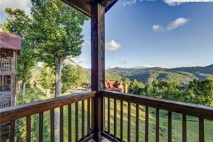 180 Eagle Vlg Cir, Banner Elk, NC 28604 - Photo 4