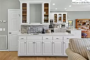 233 Lakeview Pl, Jefferson, NC 27640 - Photo 8