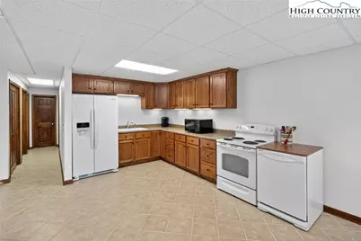 233 Lakeview Place #D-2, Jefferson, NC 27640 - Photo 42