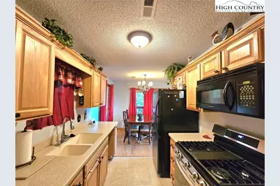 582 Deer Crossing Lane, Lenoir, NC 28645 - Photo 28