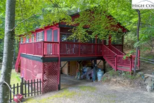 582 Deer Crossing Ln, Lenoir, NC 28645 - Photo 4