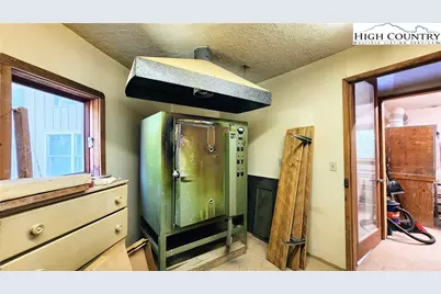 297 Old Turnpike NW Road, Banner Elk, NC 28604 - Photo 18