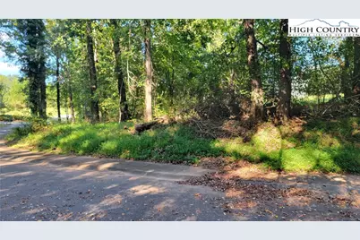 Lot 124 121 Friar Court, North Wilkesboro, NC 28659 - Photo 2
