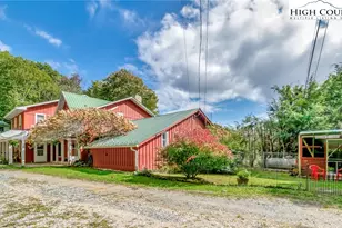 2209 Sugar Mountain 2 Rd, Newland, NC 28657 - Photo 2