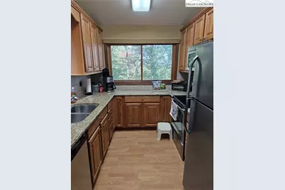 109 Foxgrape Hollow, Beech Mountain, NC 28604 - Photo 8