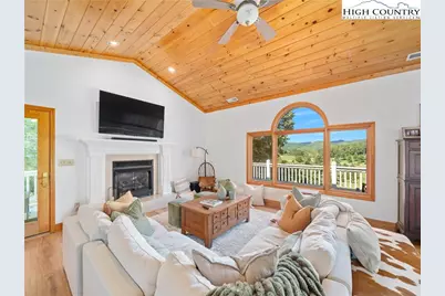 832 Hemlock Drive, Newland, NC 28657 - Photo 2