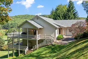 832 Hemlock Dr, Newland, NC 28657 - Photo 4