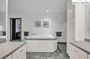 491 Mountain Aire Ln, West Jefferson, NC 28694 - Photo 18