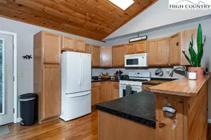 3564 Hickory Nut Gap Rd, Newland, NC 28657 - Photo 10